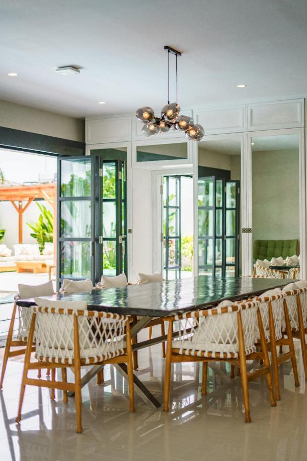 Villa Okenada - Modern 5-Bedroom Pool Villa In Berawa! Canggu  Ngoại thất bức ảnh