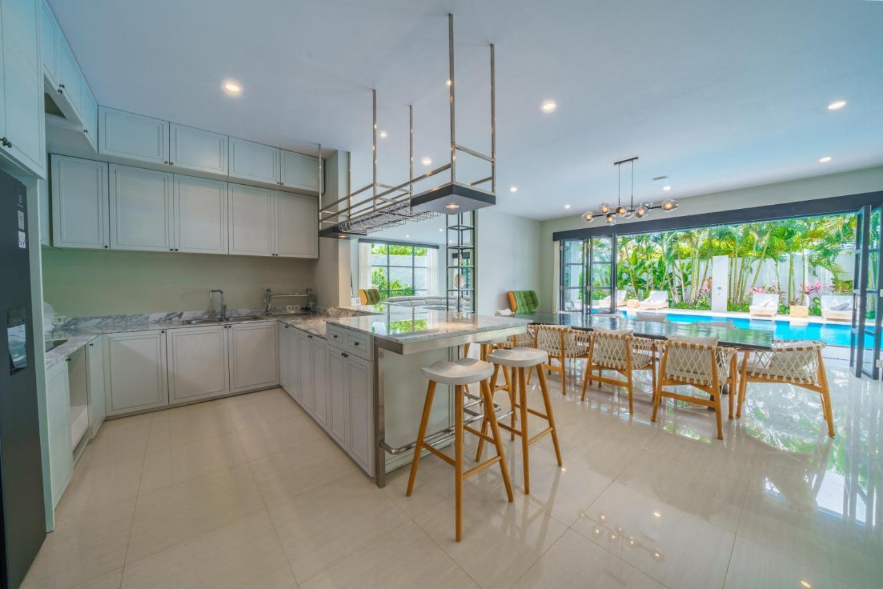 Villa Okenada - Modern 5-Bedroom Pool Villa In Berawa! Canggu  Ngoại thất bức ảnh