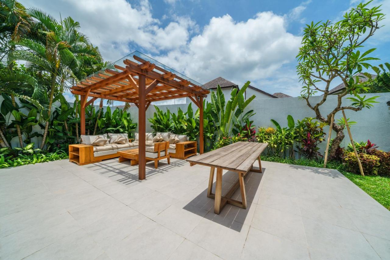 Villa Okenada - Modern 5-Bedroom Pool Villa In Berawa! Canggu  Ngoại thất bức ảnh