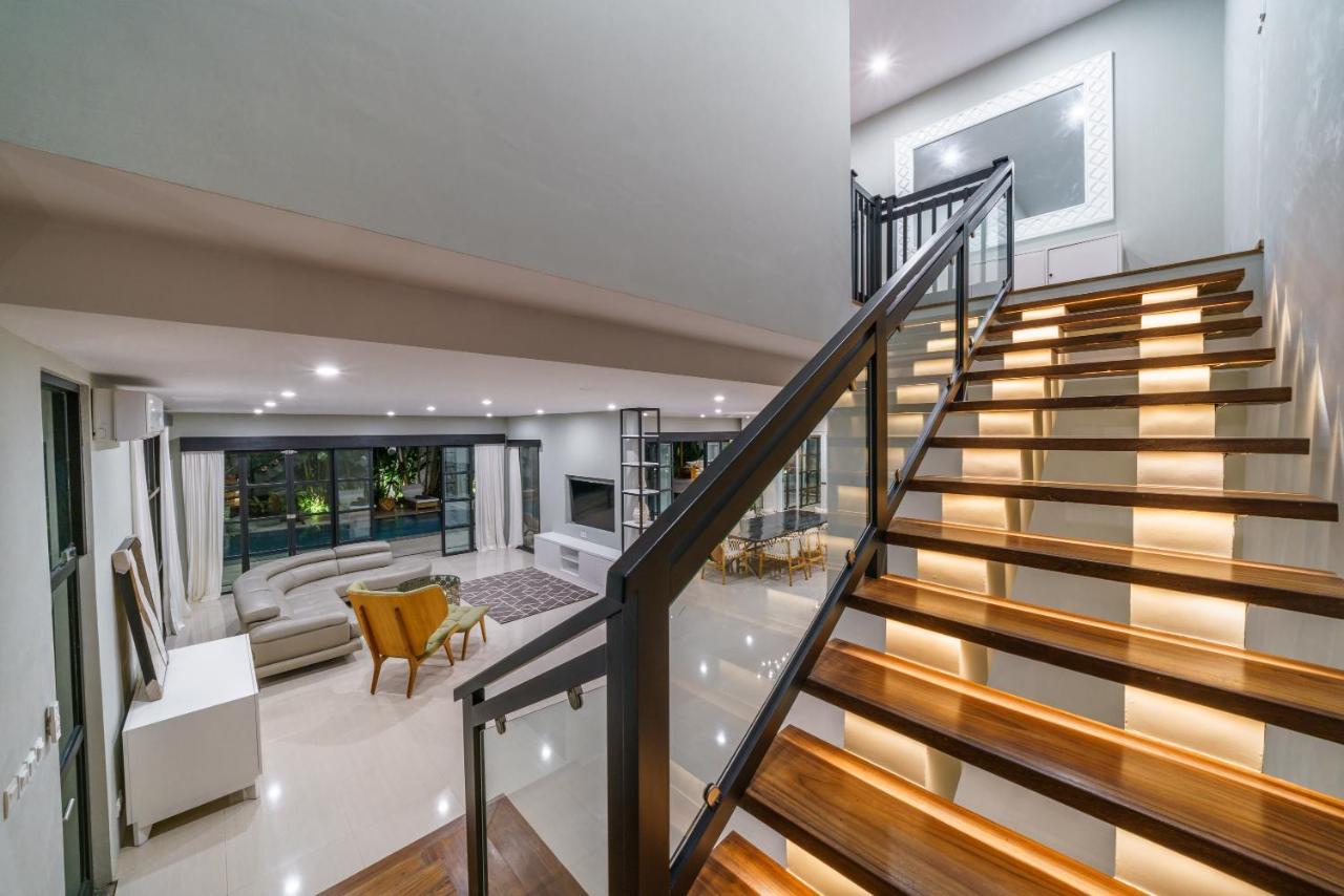 Villa Okenada - Modern 5-Bedroom Pool Villa In Berawa! Canggu  Ngoại thất bức ảnh